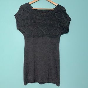 Lei Gray Knit Short Sleeve Crewneck Sweater
